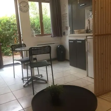 Apartmán Agreable Rdc Maison- Pkg Prive - Proche De Lyon *