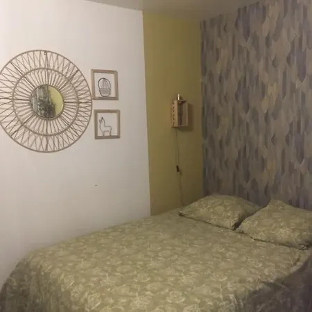 Agreable Rdc Maison- Pkg Prive - Proche De Lyon *